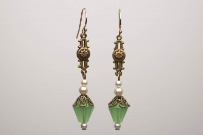Dainty Green Vintage Style Dangle Earrings